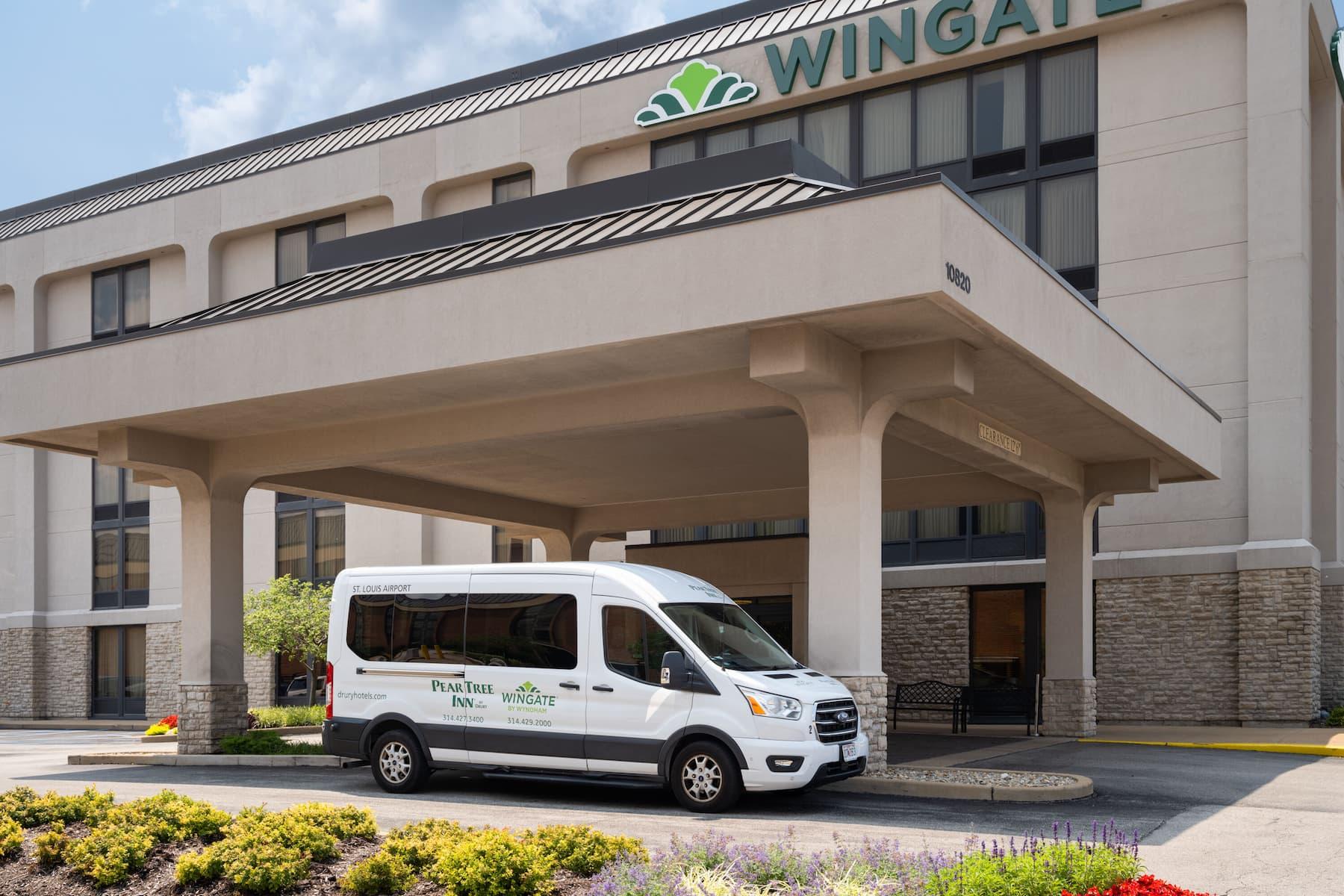 Wingate By Wyndham St Louis Airport Hotel Saint Ann Exterior photo
