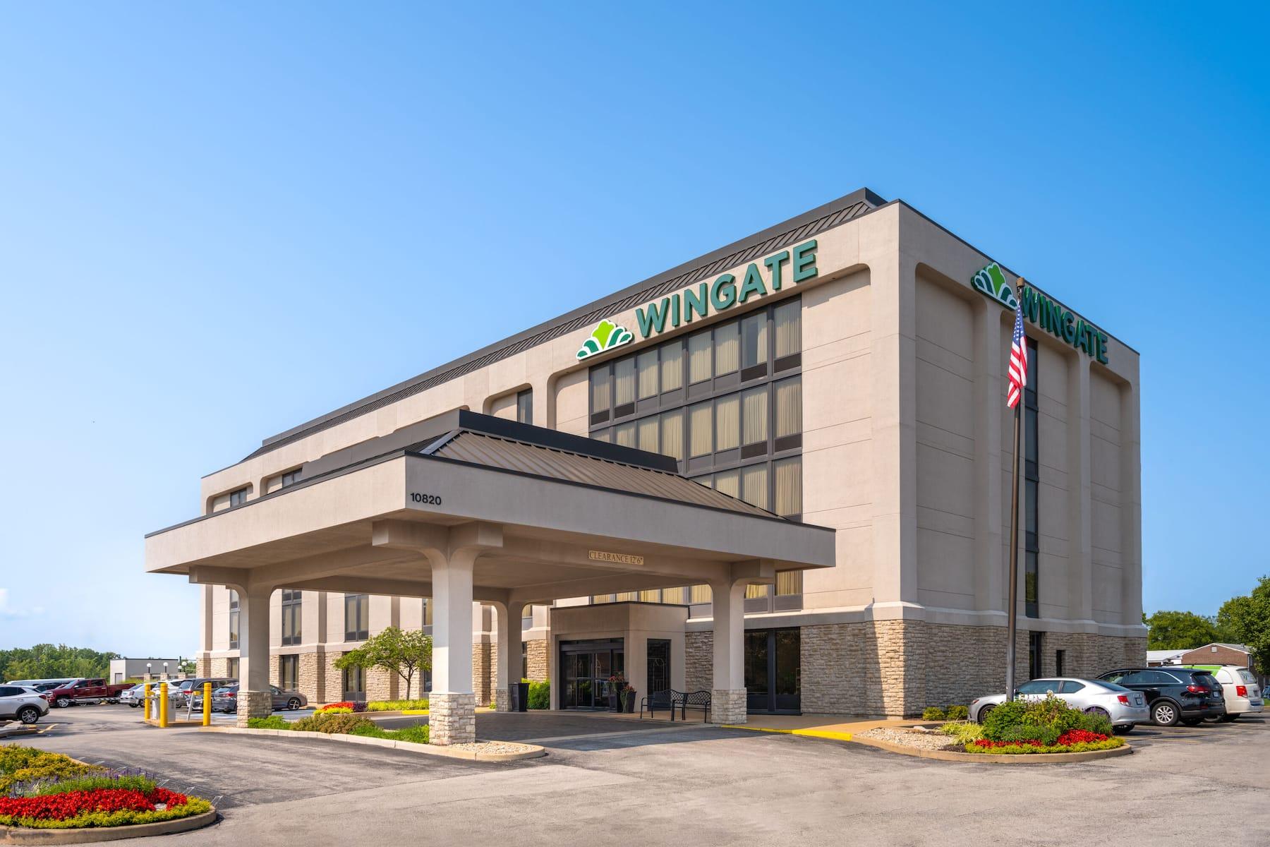 Wingate By Wyndham St Louis Airport Hotel Saint Ann Exterior photo